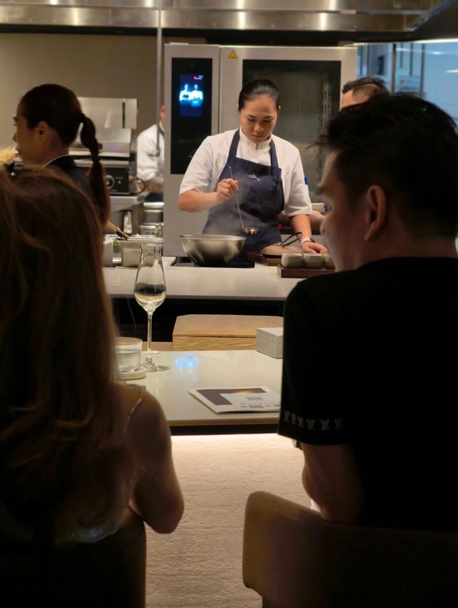 Mme Alice, Bruno Paillard in BKK